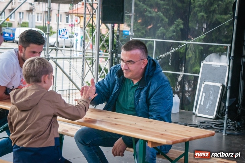 Zdjęcie w galerii na portalu naszraciborz.pl: Memoriałowy turniej Papier, kamień, nożyce za nami wiadomości z regionu
