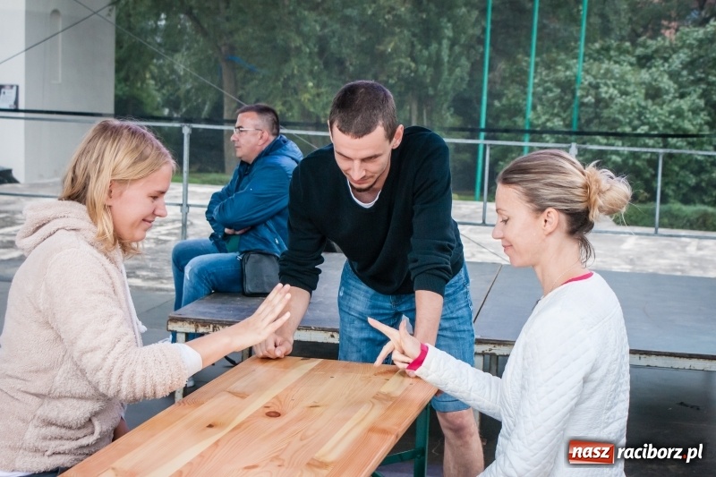 Zdjęcie w galerii na portalu naszraciborz.pl: Memoriałowy turniej Papier, kamień, nożyce za nami wiadomości z regionu