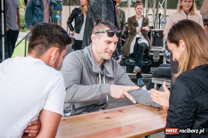 Zdjęcie w galerii na portalu naszraciborz.pl: Memoriałowy turniej Papier, kamień, nożyce za nami wiadomości z regionu