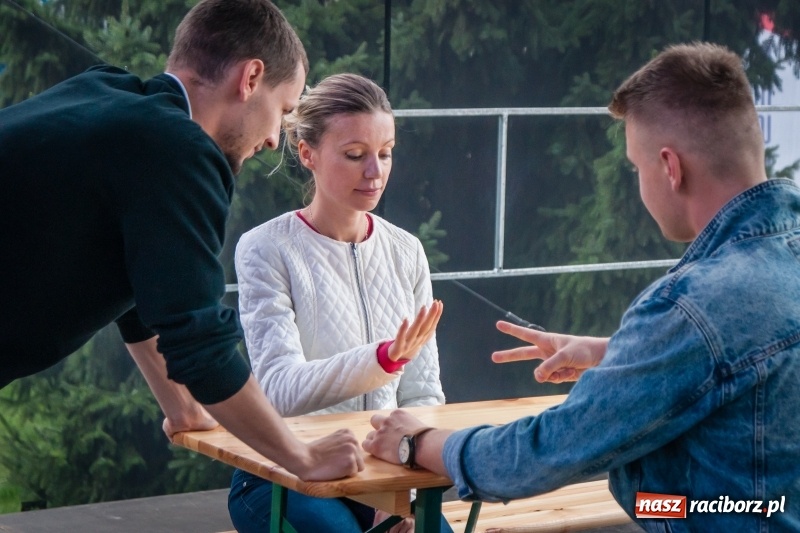 Zdjęcie w galerii na portalu naszraciborz.pl: Memoriałowy turniej Papier, kamień, nożyce za nami wiadomości z regionu