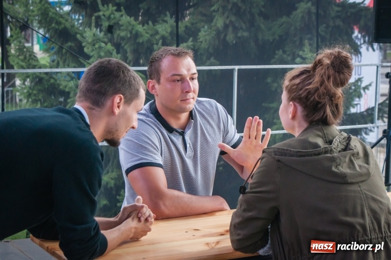 Zdjęcie w galerii na portalu naszraciborz.pl: Memoriałowy turniej Papier, kamień, nożyce za nami wiadomości z regionu