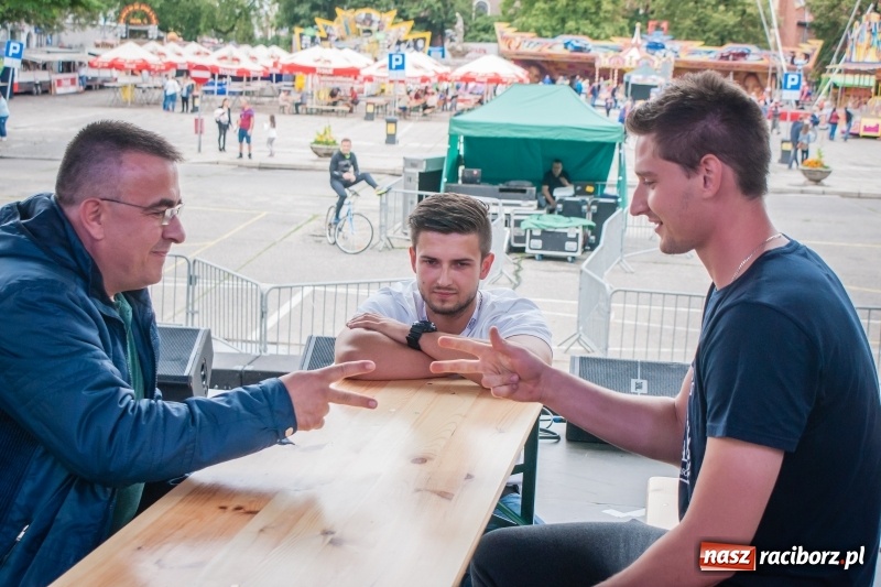 Zdjęcie w galerii na portalu naszraciborz.pl: Memoriałowy turniej Papier, kamień, nożyce za nami wiadomości z regionu