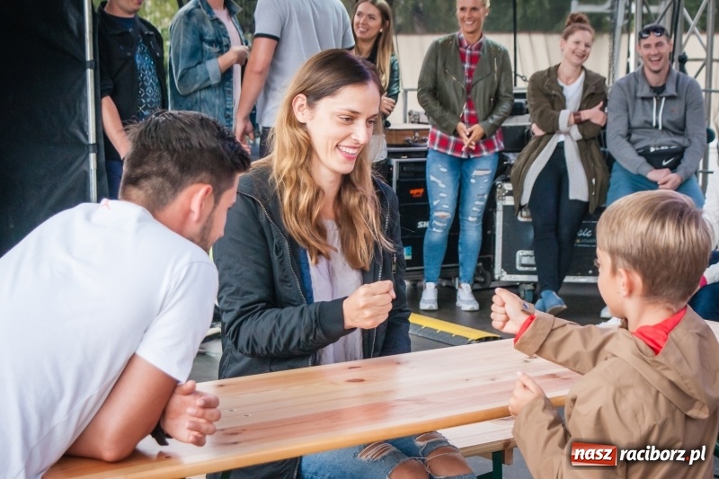 Zdjęcie w galerii na portalu naszraciborz.pl: Memoriałowy turniej Papier, kamień, nożyce za nami wiadomości z regionu