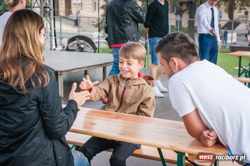 Zdjęcie w galerii na portalu naszraciborz.pl: Memoriałowy turniej Papier, kamień, nożyce za nami wiadomości z regionu