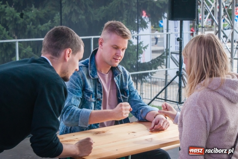 Zdjęcie w galerii na portalu naszraciborz.pl: Memoriałowy turniej Papier, kamień, nożyce za nami wiadomości z regionu
