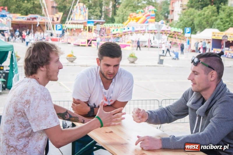 Zdjęcie w galerii na portalu naszraciborz.pl: Memoriałowy turniej Papier, kamień, nożyce za nami wiadomości z regionu