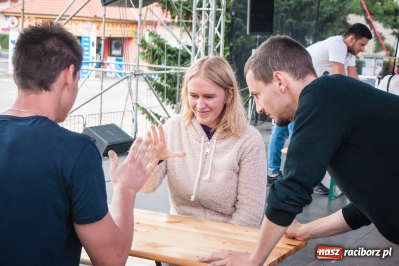 Zdjęcie w galerii na portalu naszraciborz.pl: Memoriałowy turniej Papier, kamień, nożyce za nami wiadomości z regionu