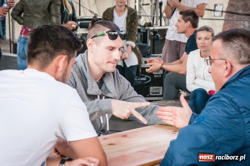 Zdjęcie w galerii na portalu naszraciborz.pl: Memoriałowy turniej Papier, kamień, nożyce za nami wiadomości z regionu