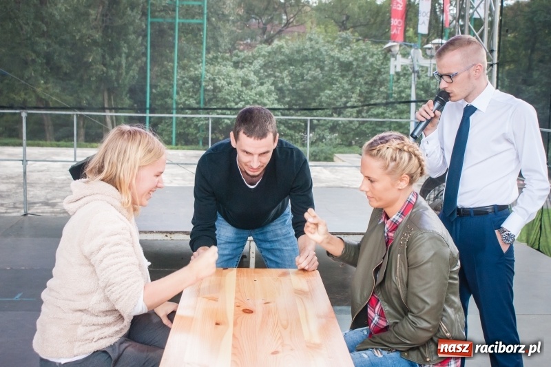 Zdjęcie w galerii na portalu naszraciborz.pl: Memoriałowy turniej Papier, kamień, nożyce za nami wiadomości z regionu
