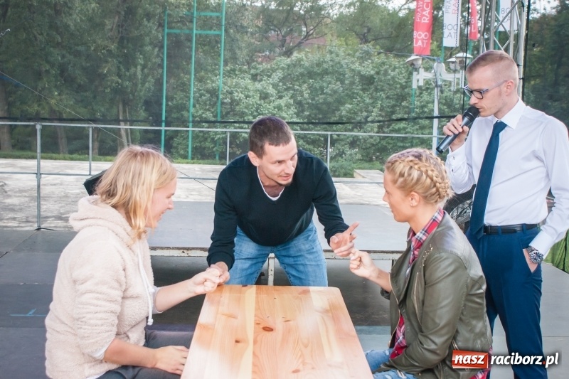 Zdjęcie w galerii na portalu naszraciborz.pl: Memoriałowy turniej Papier, kamień, nożyce za nami wiadomości z regionu