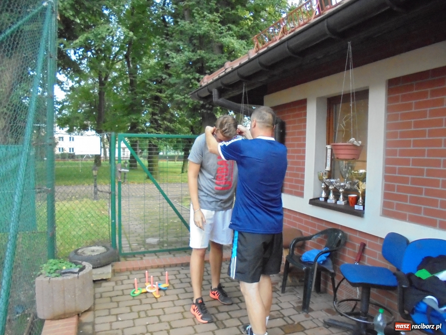 Zdjęcie w galerii na portalu naszraciborz.pl: Wojciech Rybiński z Pucharem Solidarności wiadomości z regionu