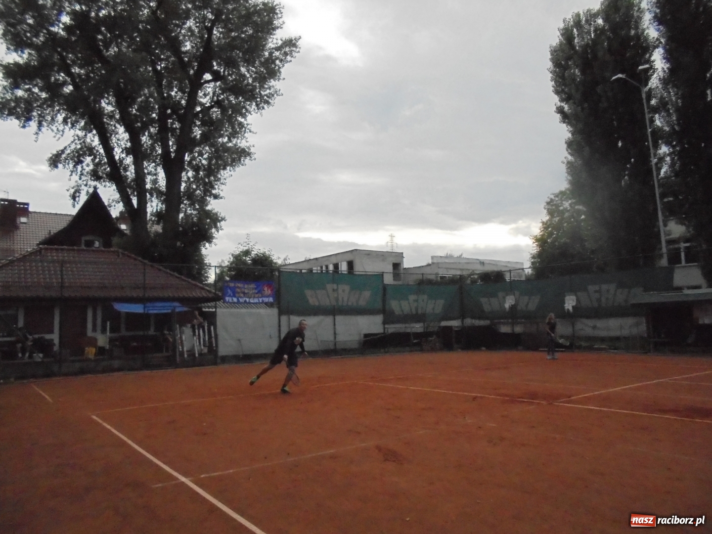Zdjęcie w galerii na portalu naszraciborz.pl: Wojciech Rybiński z Pucharem Solidarności wiadomości z regionu