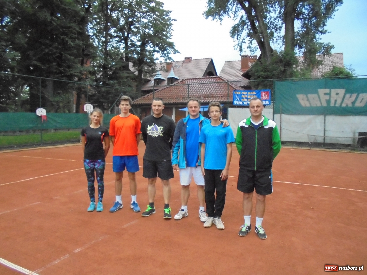 Zdjęcie w galerii na portalu naszraciborz.pl: Wojciech Rybiński z Pucharem Solidarności wiadomości z regionu