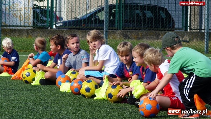 Zdjęcie w galerii na portalu naszraciborz.pl: Piłka w grze! W raciborskiej bibliotece ruszyła Akademia Piłkarska wiadomości z regionu