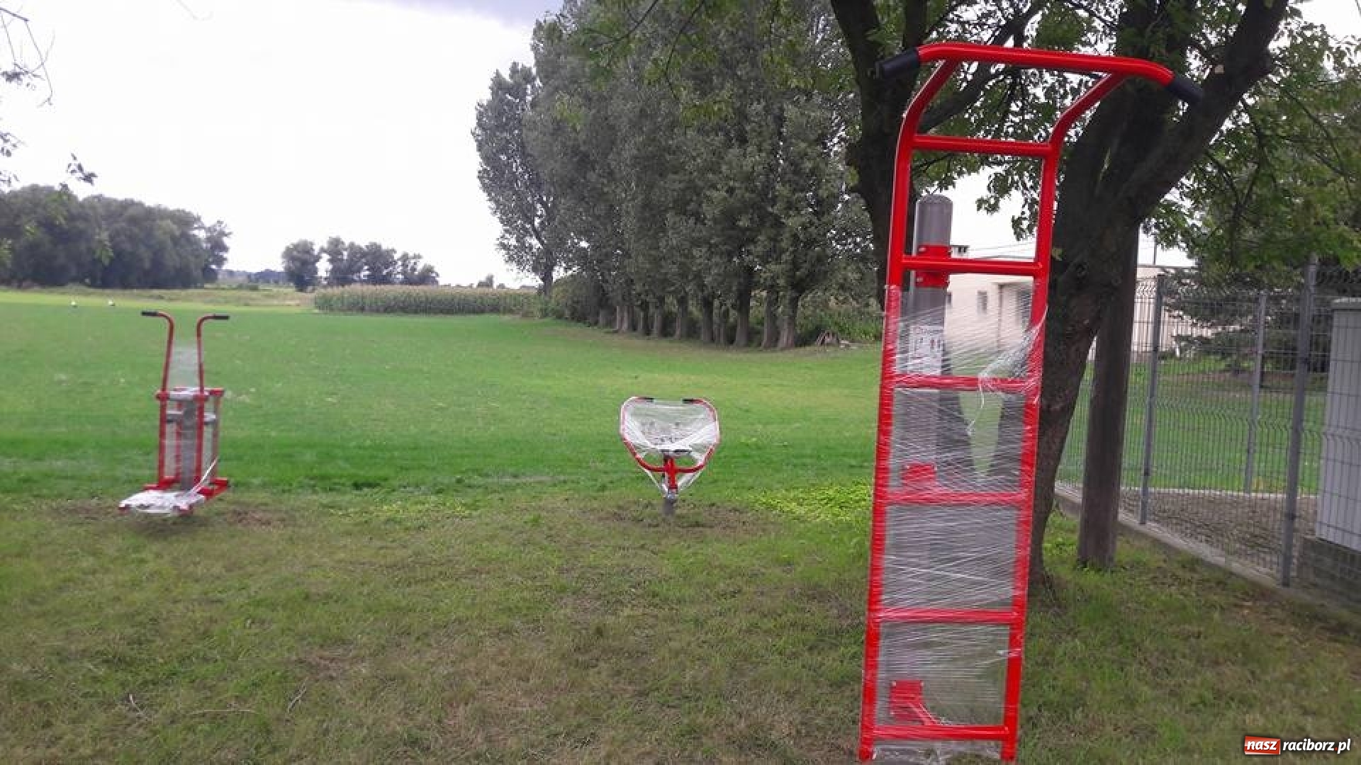 Zdjęcie w galerii na portalu naszraciborz.pl: Gmina Krzanowice wzbogaciła się o kolejną siłownię pod chmurką wiadomości z regionu