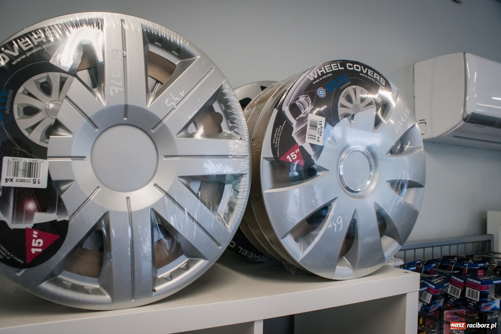 Zdjęcie w galerii na portalu naszraciborz.pl: Jak wybrać idealne kołpaki samochodowe? wiadomości z regionu