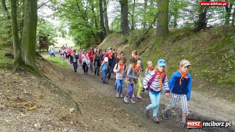 Zdjęcie w galerii na portalu naszraciborz.pl: Lato z biblioteką: Dzień Lasu w Oborze wiadomości z regionu