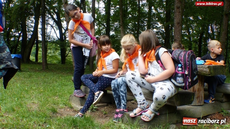Zdjęcie w galerii na portalu naszraciborz.pl: Lato z biblioteką: Dzień Lasu w Oborze wiadomości z regionu