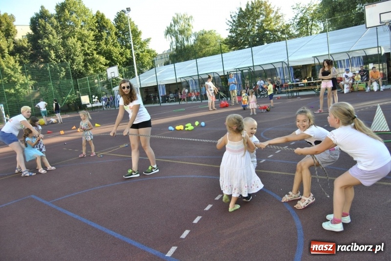 Zdjęcie w galerii na portalu naszraciborz.pl: III Rafako Półmaraton Racibórz - Piknik rodzinny w miasteczku biegacza wiadomości z regionu