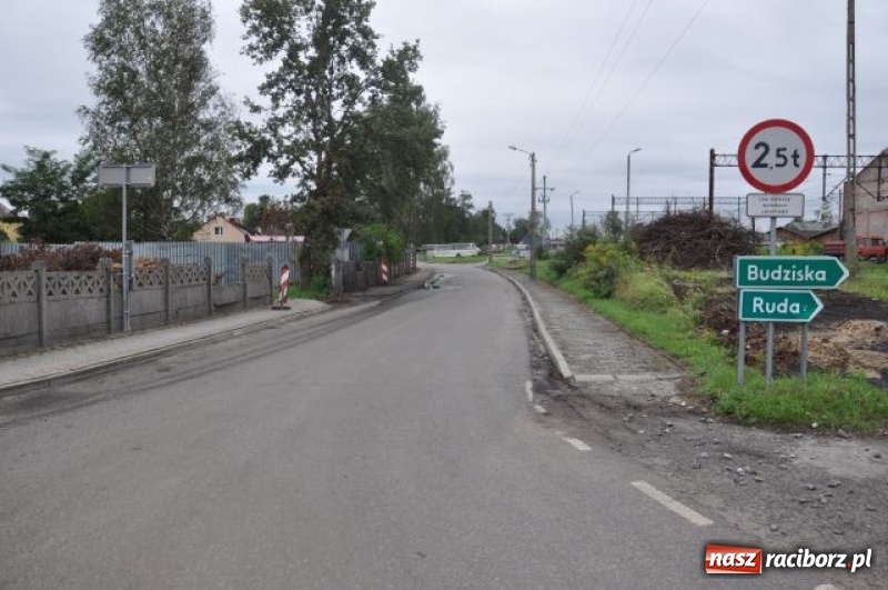 Zdjęcie w galerii na portalu naszraciborz.pl: Rozpoczął się remont skrzyżowania Staszica z Kolejową w Kuźni Raciborskiej wiadomości z regionu