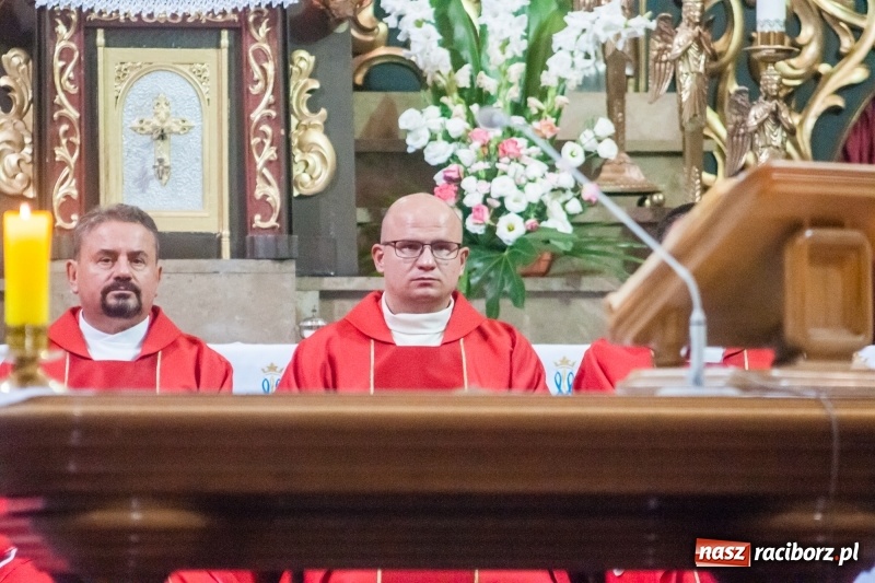 Zdjęcie w galerii na portalu naszraciborz.pl: Parafia miejska powitała dziś nowego proboszcza, raciborzanina rodem ze Starej Wsi wiadomości z regionu