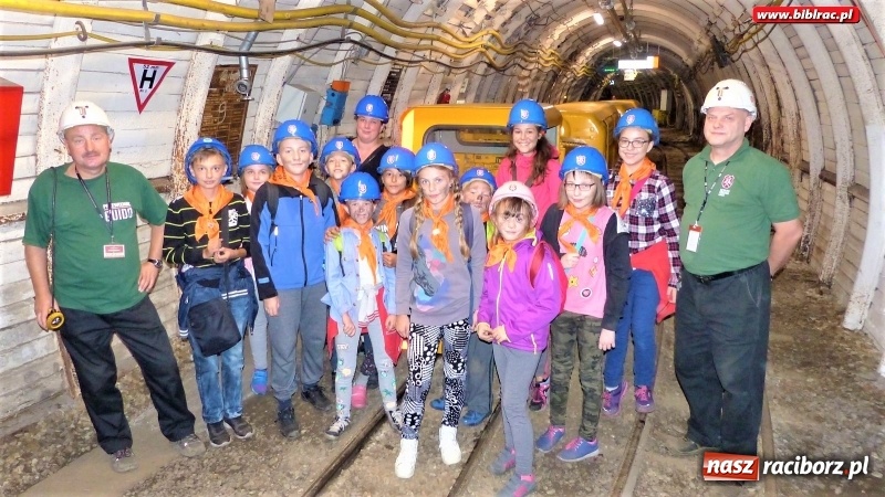 Zdjęcie w galerii na portalu naszraciborz.pl: Podziemne wędrówki w Zabrzu - uczestnicy Lata z biblioteką zwiedzili kopalnię Królowa Luiza wiadomości z regionu