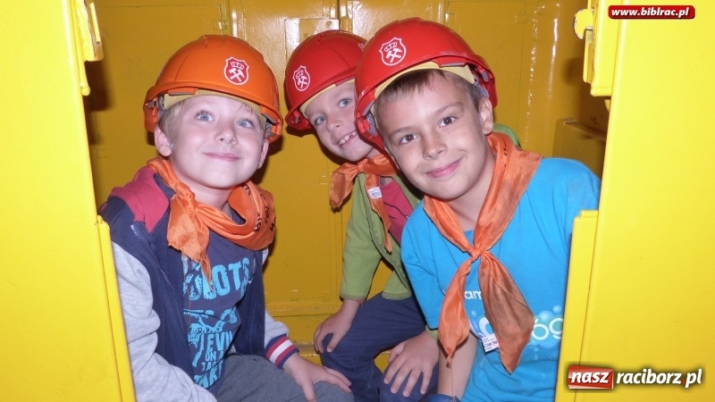 Zdjęcie w galerii na portalu naszraciborz.pl: Podziemne wędrówki w Zabrzu - uczestnicy Lata z biblioteką zwiedzili kopalnię Królowa Luiza wiadomości z regionu