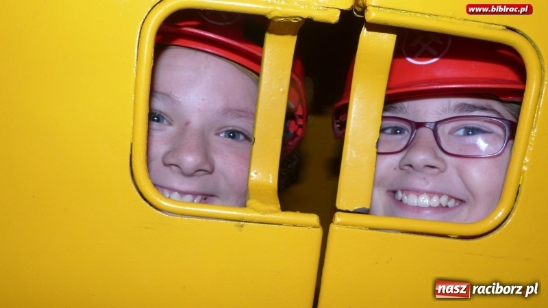 Zdjęcie w galerii na portalu naszraciborz.pl: Podziemne wędrówki w Zabrzu - uczestnicy Lata z biblioteką zwiedzili kopalnię Królowa Luiza wiadomości z regionu