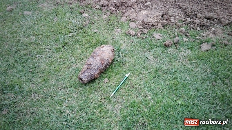 Zdjęcie w galerii na portalu naszraciborz.pl: Chwila strachu w Krzanowicach. Powodem pocisk z II wojny światowej wiadomości z regionu