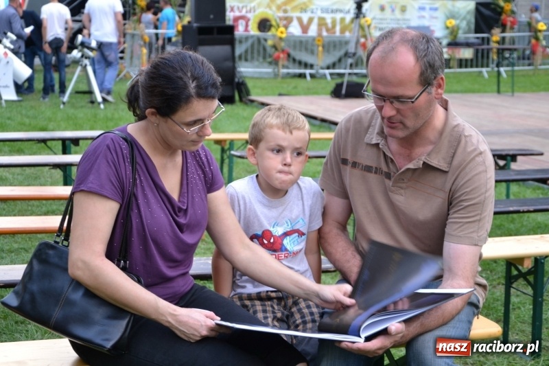 Zdjęcie w galerii na portalu naszraciborz.pl: Piknik pod gwiazdami przy zamku w Tworkowie wiadomości z regionu