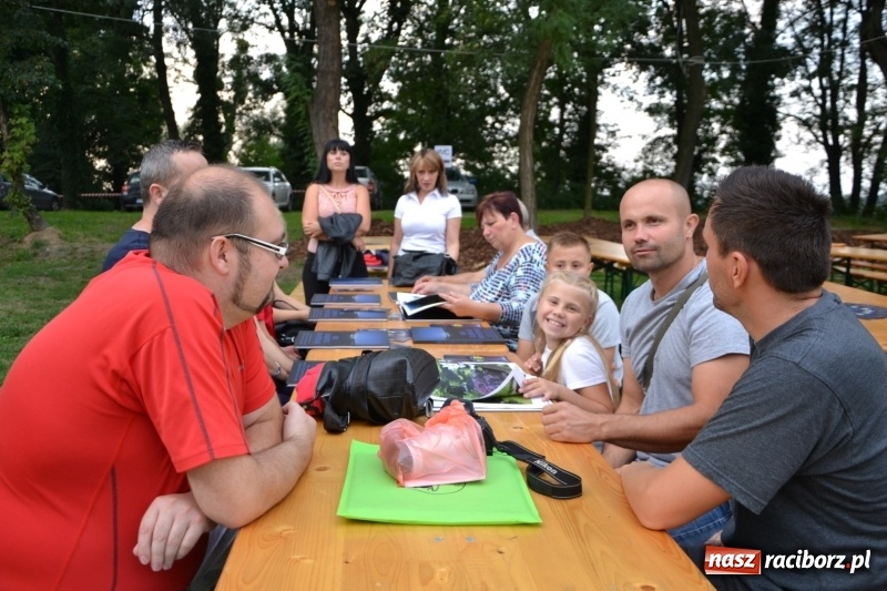 Zdjęcie w galerii na portalu naszraciborz.pl: Piknik pod gwiazdami przy zamku w Tworkowie wiadomości z regionu