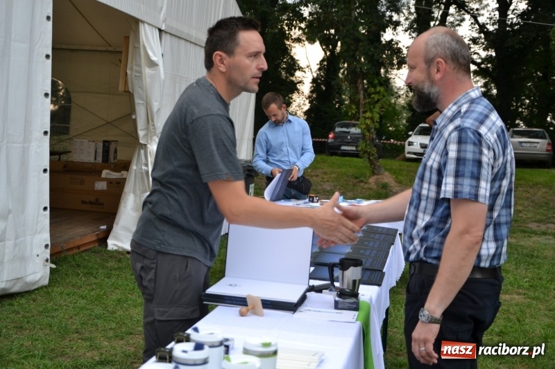 Zdjęcie w galerii na portalu naszraciborz.pl: Piknik pod gwiazdami przy zamku w Tworkowie wiadomości z regionu