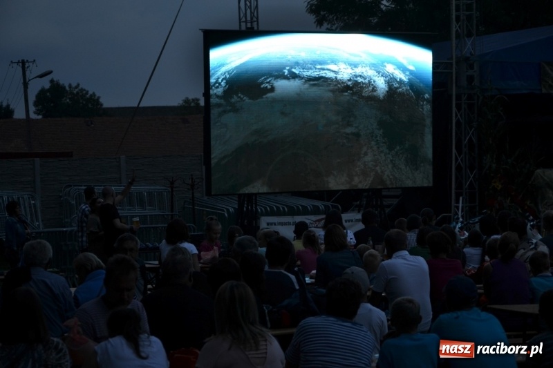 Zdjęcie w galerii na portalu naszraciborz.pl: Piknik pod gwiazdami przy zamku w Tworkowie wiadomości z regionu