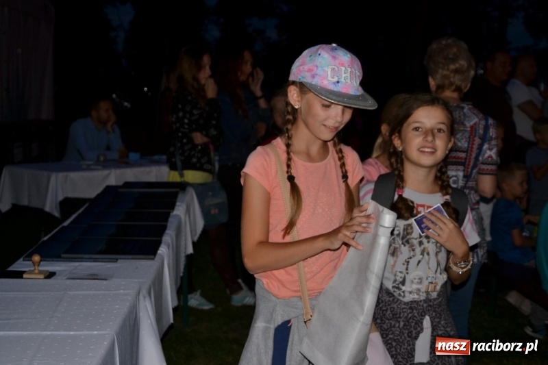 Zdjęcie w galerii na portalu naszraciborz.pl: Piknik pod gwiazdami przy zamku w Tworkowie wiadomości z regionu