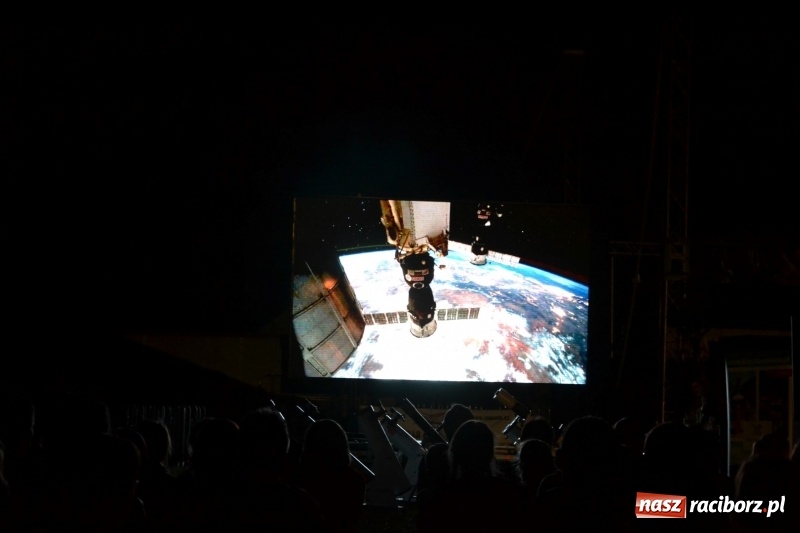 Zdjęcie w galerii na portalu naszraciborz.pl: Piknik pod gwiazdami przy zamku w Tworkowie wiadomości z regionu