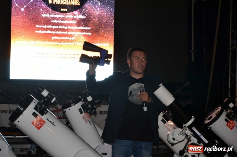 Zdjęcie w galerii na portalu naszraciborz.pl: Piknik pod gwiazdami przy zamku w Tworkowie wiadomości z regionu