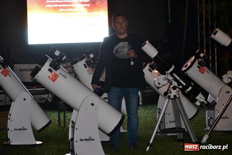 Zdjęcie w galerii na portalu naszraciborz.pl: Piknik pod gwiazdami przy zamku w Tworkowie wiadomości z regionu