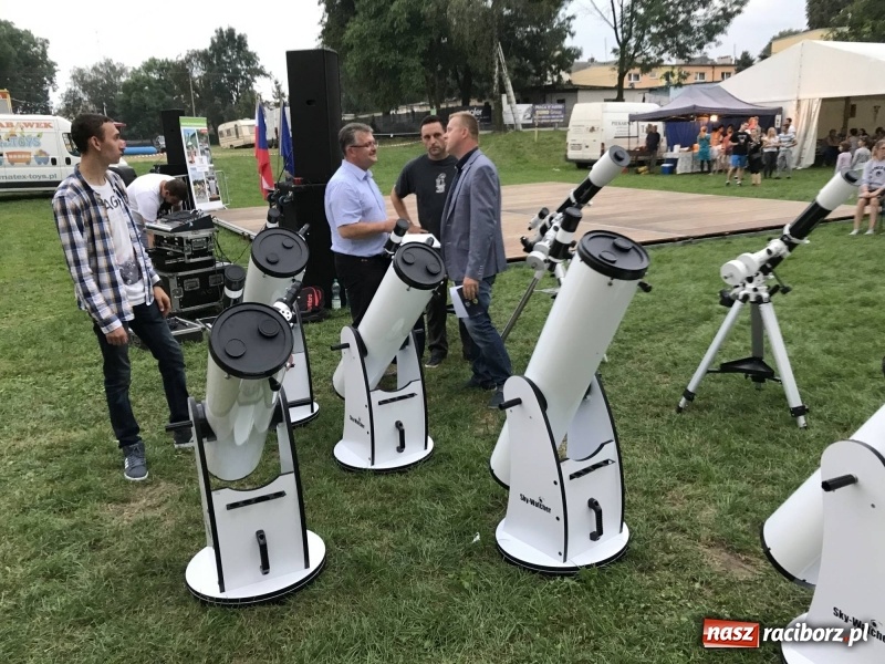 Zdjęcie w galerii na portalu naszraciborz.pl: Piknik pod gwiazdami przy zamku w Tworkowie wiadomości z regionu