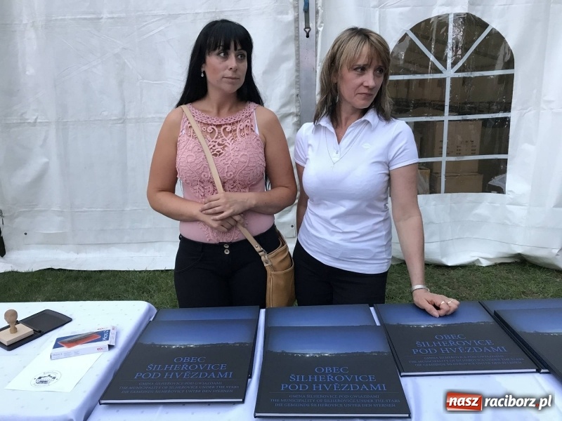 Zdjęcie w galerii na portalu naszraciborz.pl: Piknik pod gwiazdami przy zamku w Tworkowie wiadomości z regionu