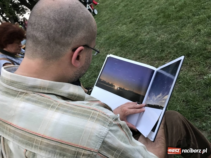 Zdjęcie w galerii na portalu naszraciborz.pl: Piknik pod gwiazdami przy zamku w Tworkowie wiadomości z regionu