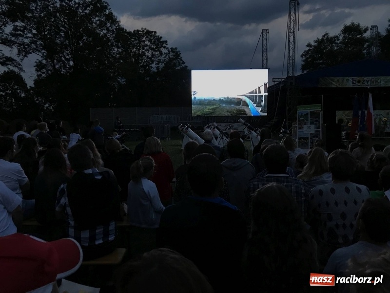 Zdjęcie w galerii na portalu naszraciborz.pl: Piknik pod gwiazdami przy zamku w Tworkowie wiadomości z regionu