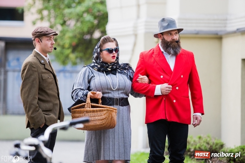Zdjęcie w galerii na portalu naszraciborz.pl: Teatr Wodzisławskiej Ulicy wystąpił w raciborskiej książnicy wiadomości z regionu