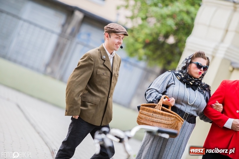 Zdjęcie w galerii na portalu naszraciborz.pl: Teatr Wodzisławskiej Ulicy wystąpił w raciborskiej książnicy wiadomości z regionu