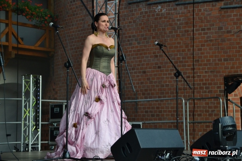 Zdjęcie w galerii na portalu naszraciborz.pl: Gala operetkowa na Zamku Piastowskim za nami wiadomości z regionu