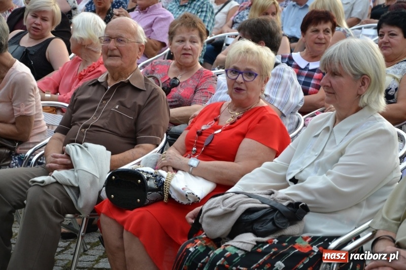 Zdjęcie w galerii na portalu naszraciborz.pl: Gala operetkowa na Zamku Piastowskim za nami wiadomości z regionu