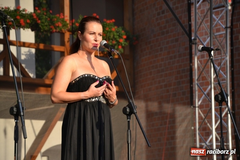 Zdjęcie w galerii na portalu naszraciborz.pl: Gala operetkowa na Zamku Piastowskim za nami wiadomości z regionu