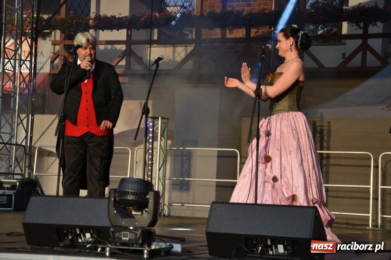 Zdjęcie w galerii na portalu naszraciborz.pl: Gala operetkowa na Zamku Piastowskim za nami wiadomości z regionu