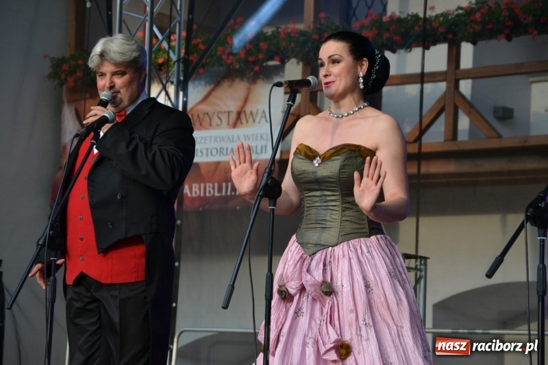Zdjęcie w galerii na portalu naszraciborz.pl: Gala operetkowa na Zamku Piastowskim za nami wiadomości z regionu