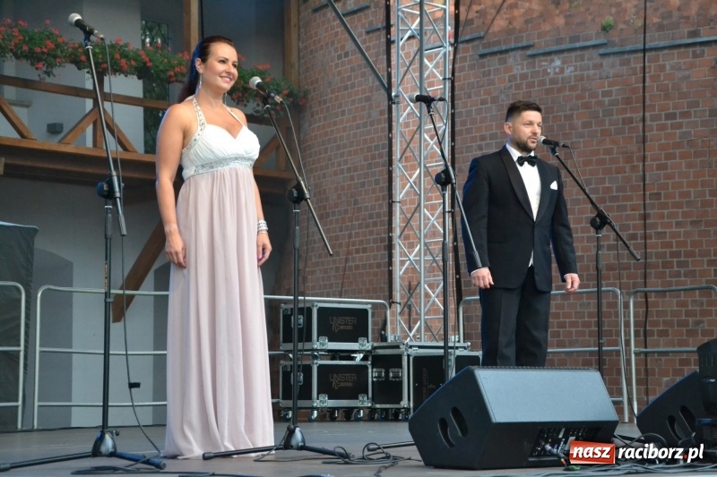 Zdjęcie w galerii na portalu naszraciborz.pl: Gala operetkowa na Zamku Piastowskim za nami wiadomości z regionu