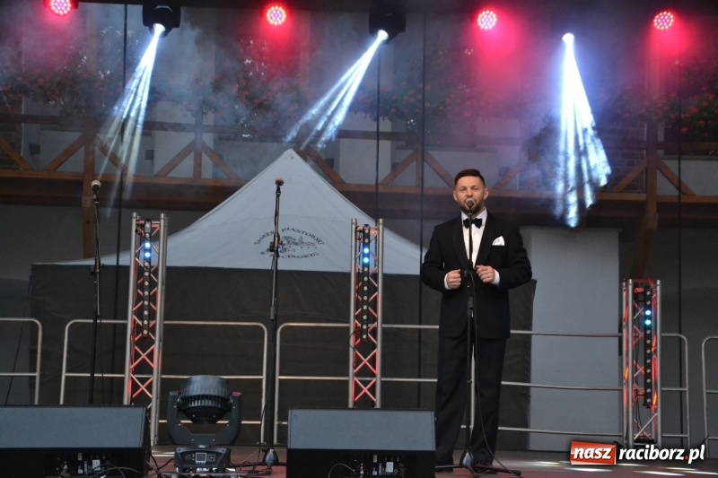 Zdjęcie w galerii na portalu naszraciborz.pl: Gala operetkowa na Zamku Piastowskim za nami wiadomości z regionu